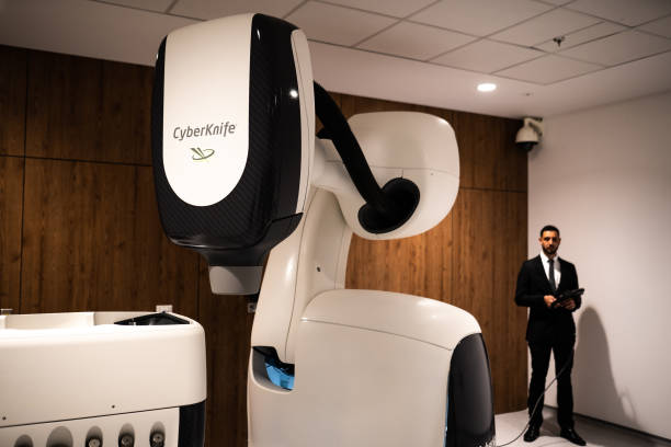 A robotic arm that tracks the tumour in real time.